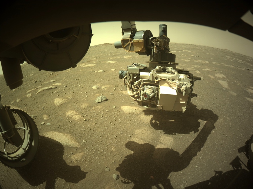 Tàu Mars Rover hạ cánh trên bề mặt sao hoả - Ảnh NASA